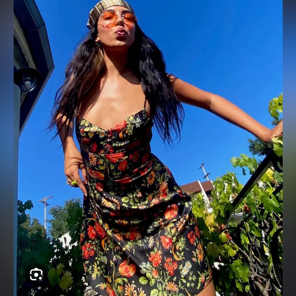 UO Petra Satin Sweetheart Mini Dress